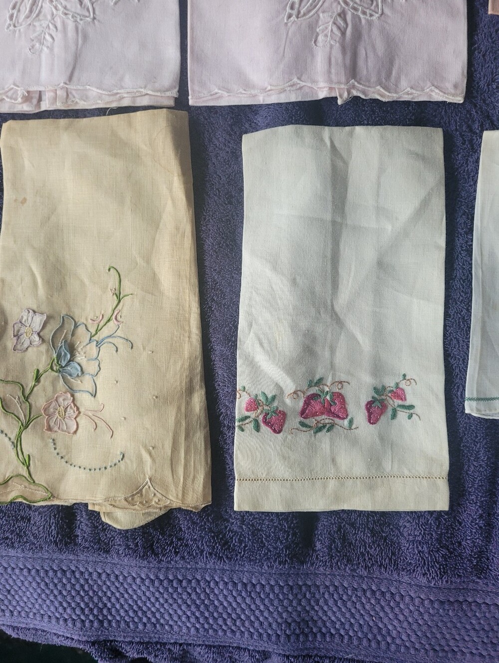 Vintage Embroidered Linen Napkins and Handkerchiefs - Pastel Pink Floral Mix - Picture 3 of 7